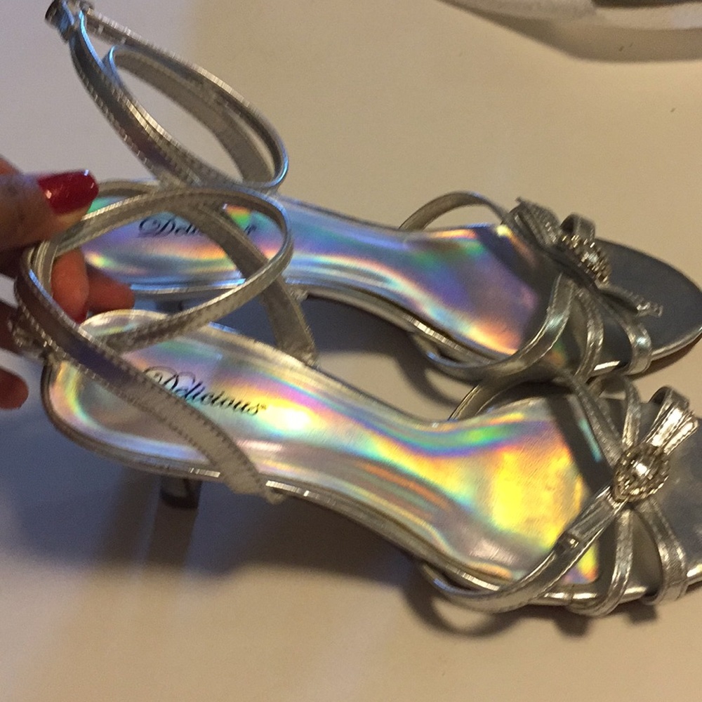 Delicious sandals - Picture 2 of 5